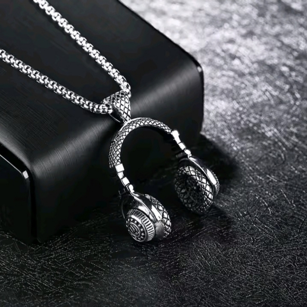 ☆Unisex Silvery Colored DJ Headphone Pendant Music Necklace/Chain☆